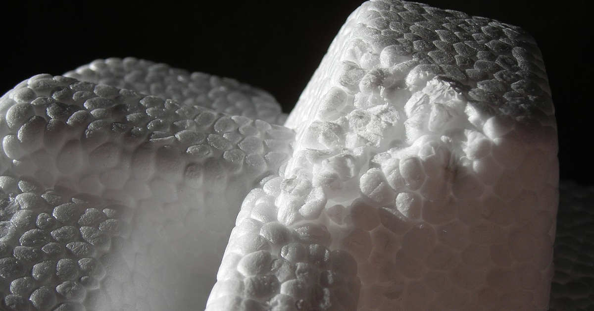 Do jakiej temperatury można kleić styropian?