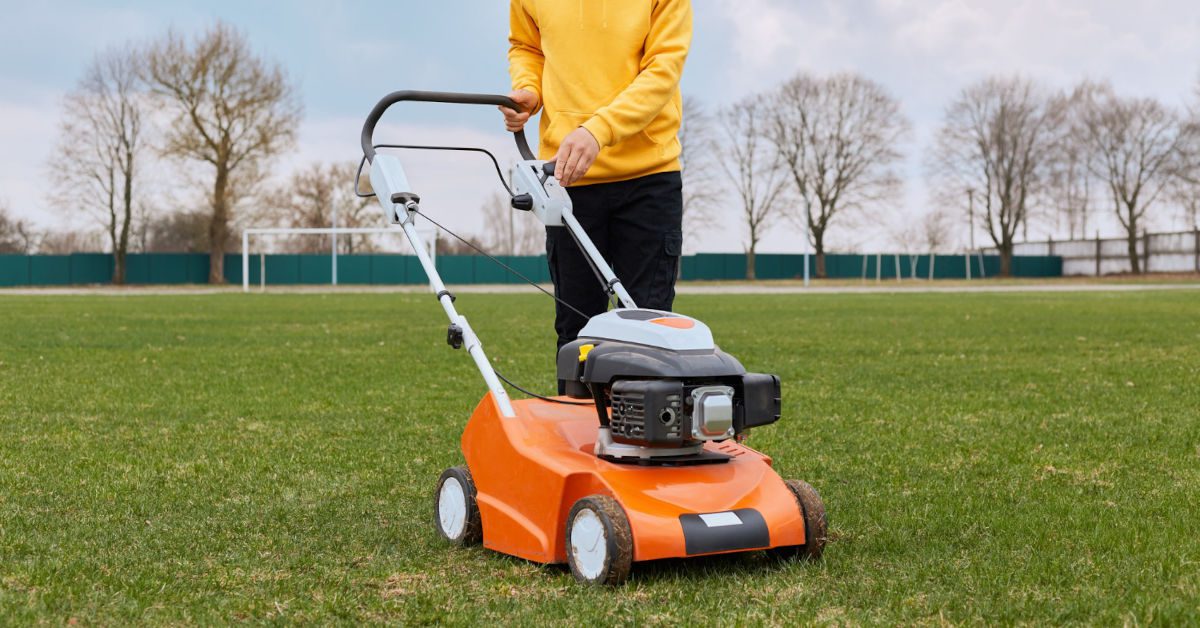 Co daje koszenie trawy bez kosza? Mulczowanie od podstaw