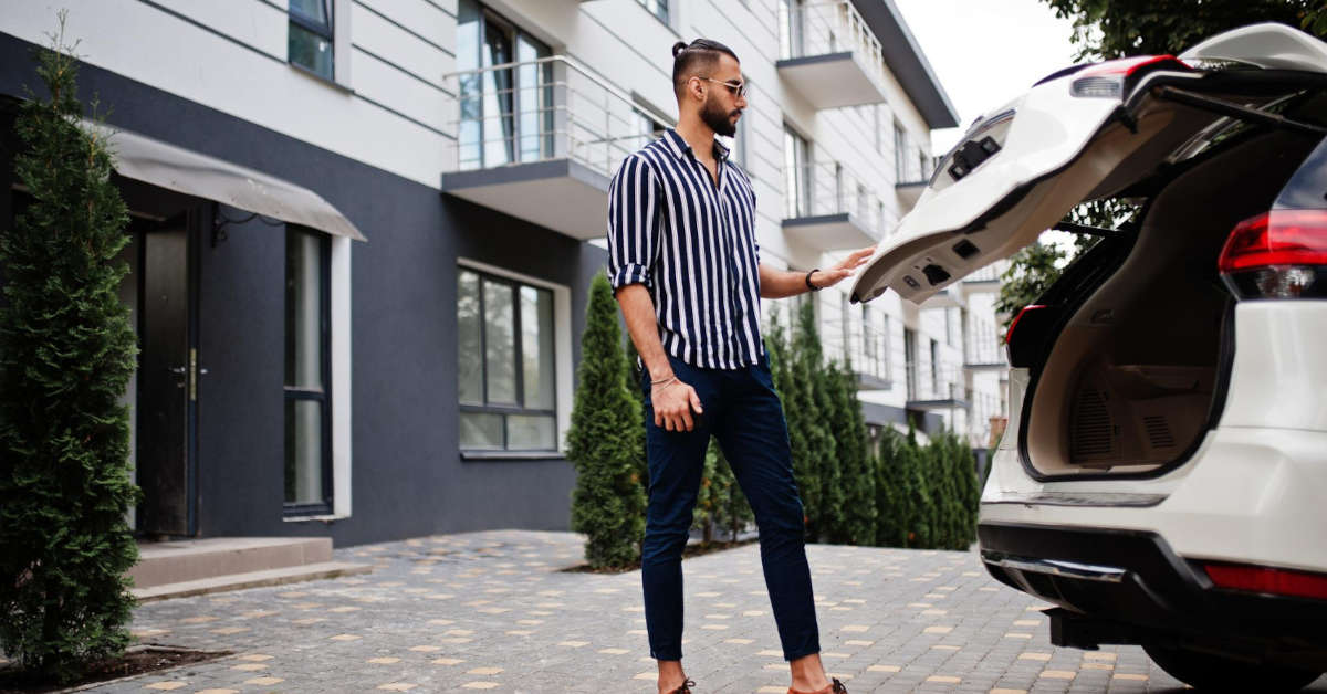 Garaż z płyt betonowych – budowa, przepisy, cena