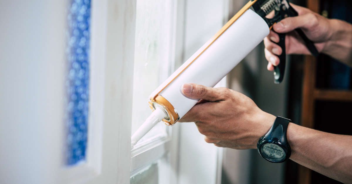 Ile schnie pianka montażowa?