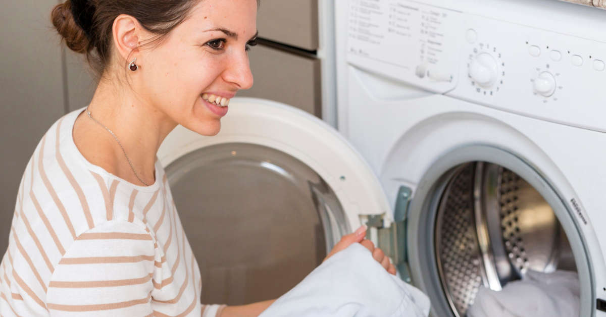 Czym wybielić białe koszulki? Te metody musisz znać!