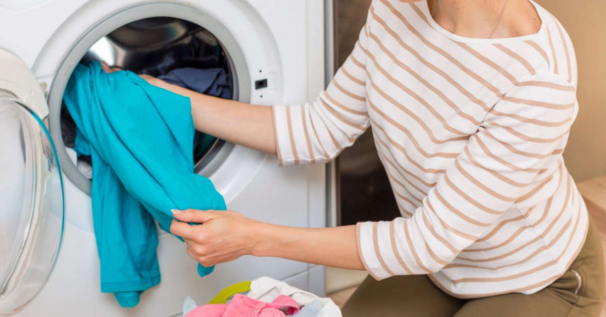 Dlaczego pranie śmierdzi po wysuszeniu?
