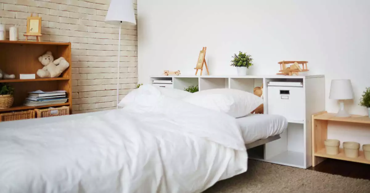 Jak składać prześcieradło z gumką?