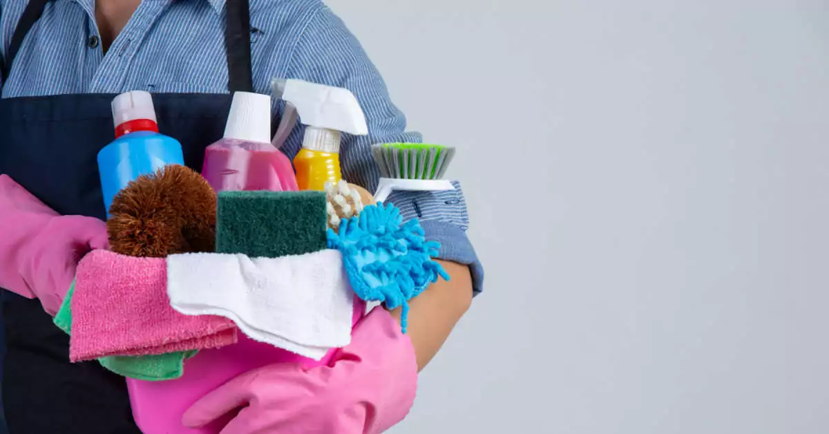 Czym zmyć sadzę domowym sposobem?