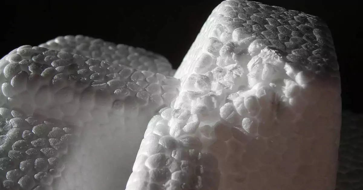 Do jakiej temperatury można kleić styropian?