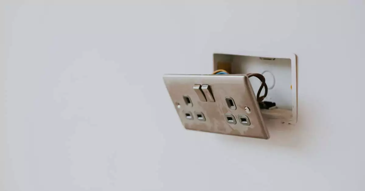 Jak podłączyć agregat prądotwórczy do domu?