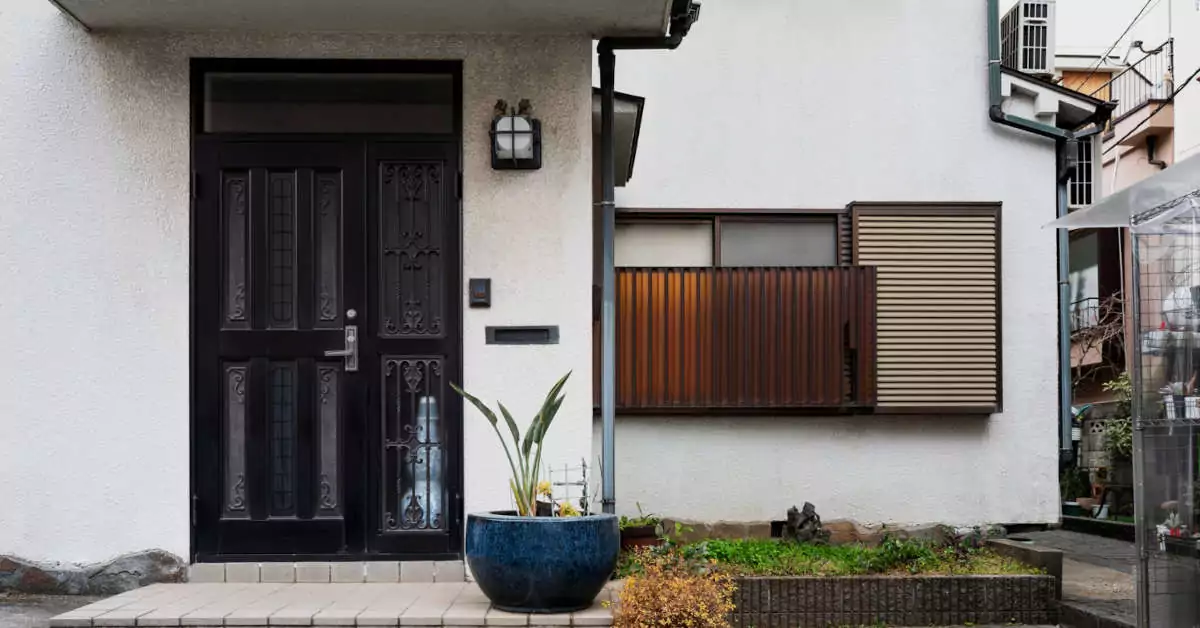 Jak kołkować styropian – schemat, porady