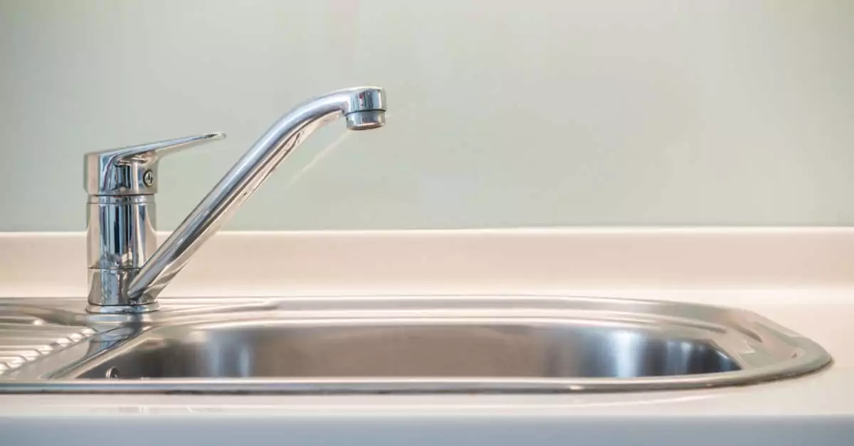 Jak uszczelnić syfon pod zlewem?