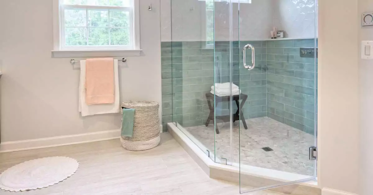 Jak odkręcić syfon w brodziku?