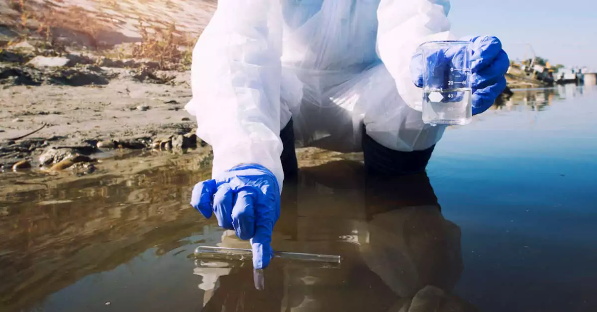 Gdzie zgłosić wylewanie szamba do gleby?