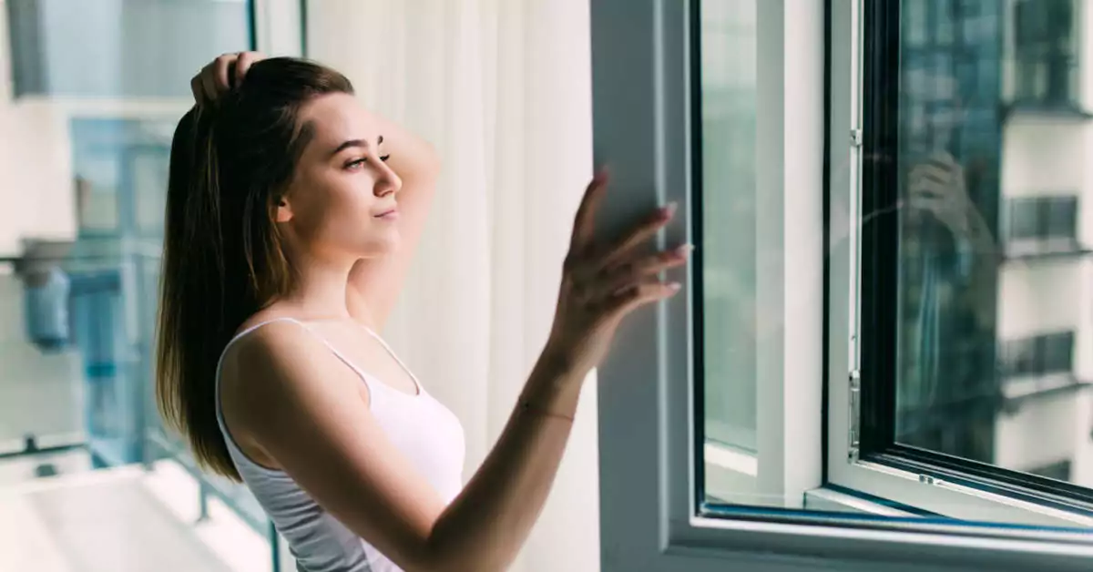 Jak działa tryb letni i zimowy w oknach?