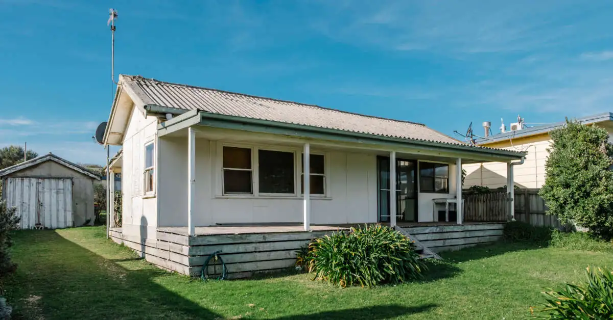 Najtańsza opaska wokół domu – co wybrać?