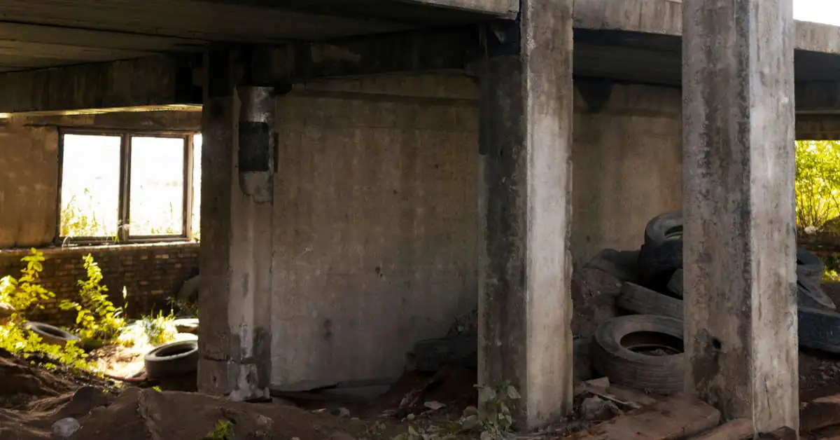 Osuszanie fundamentów – jak się za to zabrać?