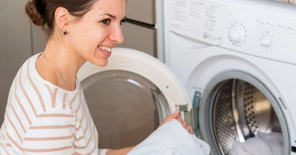 Czym wybielić białe koszulki? Te metody musisz znać!