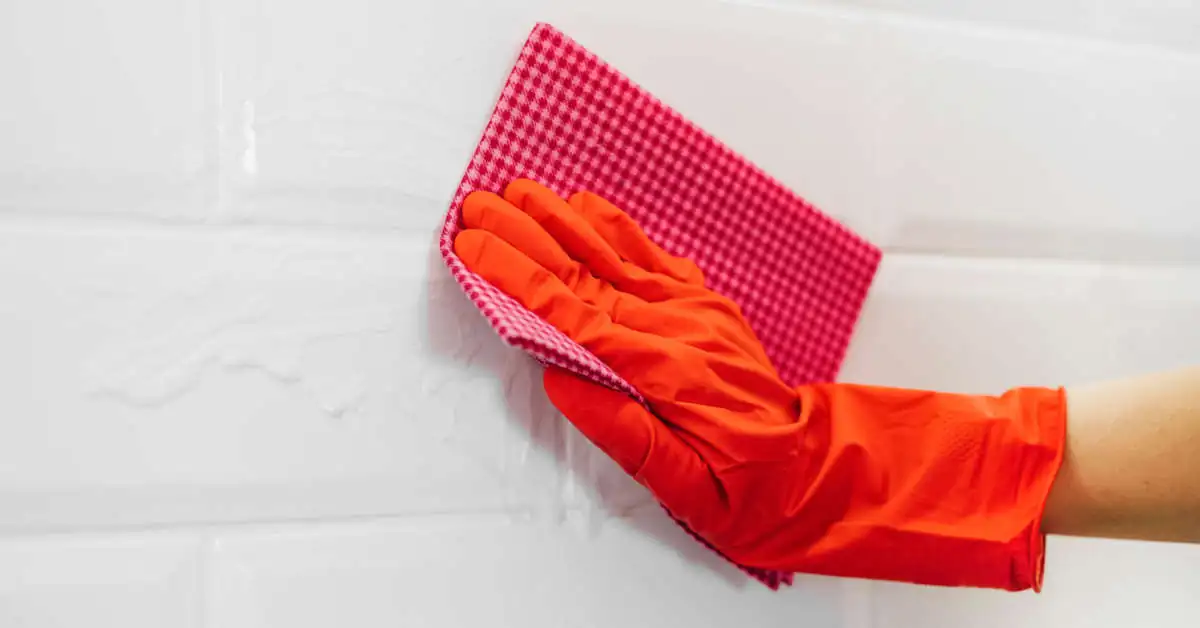 Ile kosztuje mycie elewacji? Cennik 2025/2026