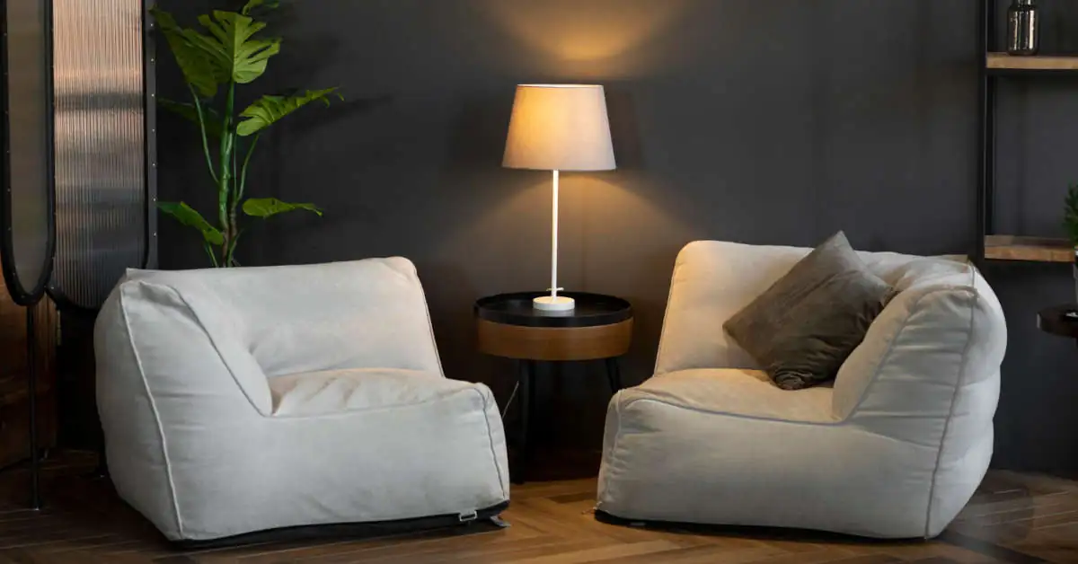 Oświetlenie w salonie – trendy 2025/2026