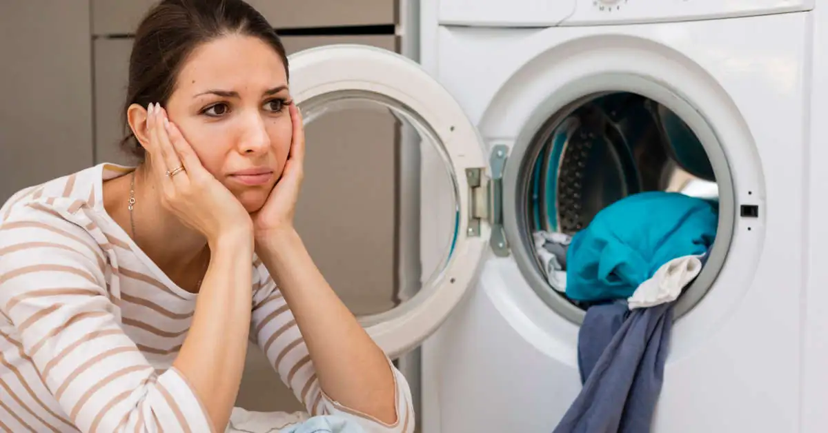 Czy do kapsułek do prania dodaje się płyn do płukania?