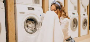 Jak prać swetry w pralce?