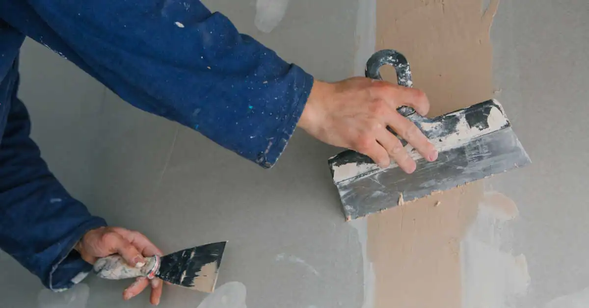 Szpachlowanie łączeń płyt gipsowych – cena za m2