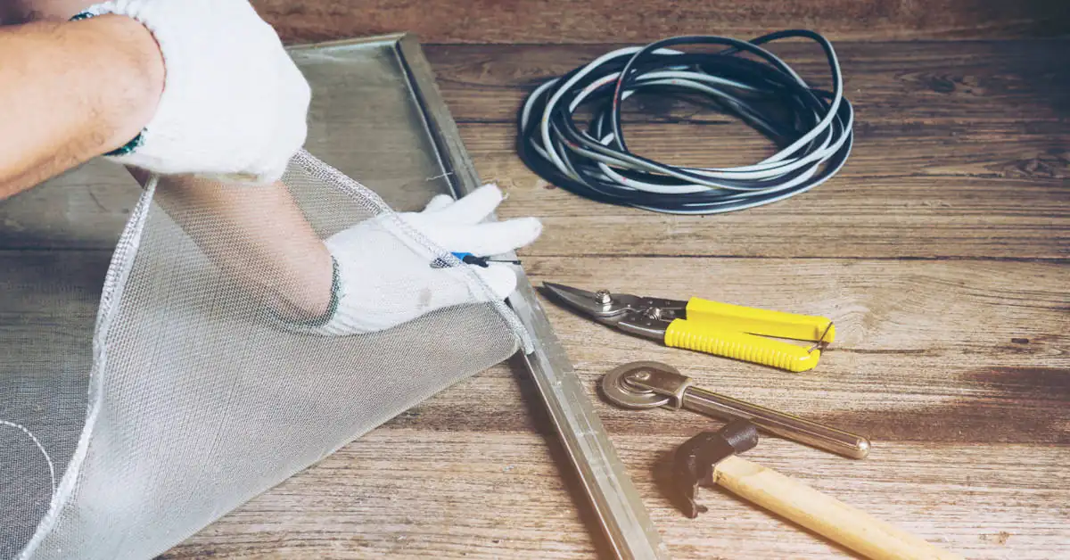 Jak zamontować moskitierę na okno?